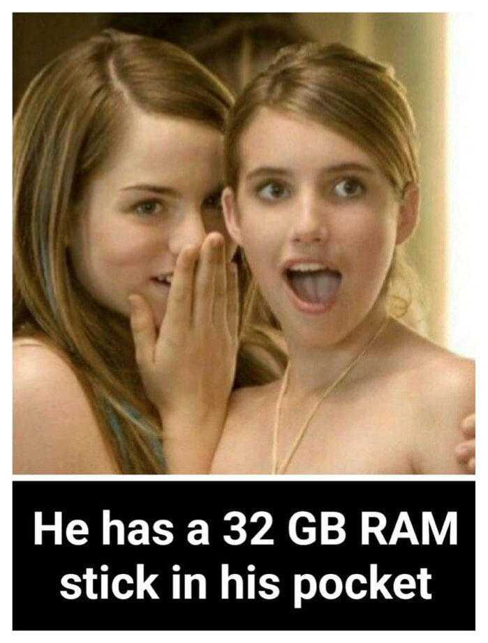 저 남자 바지 안에 32 짜리가 있대!