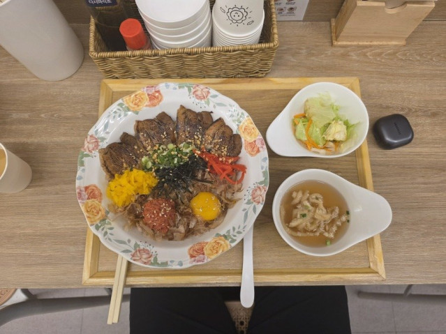 오늘 차슈덮밥 먹었는데요