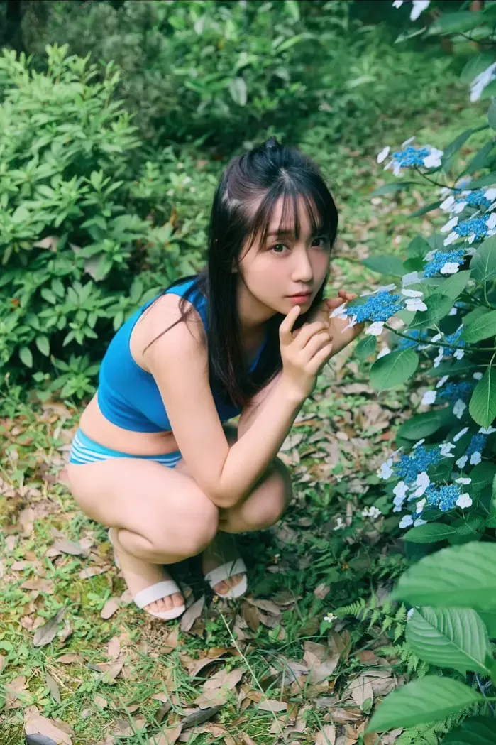 모에 이오리 사진집 「사랑이 넘쳐흐르는」 Set.02