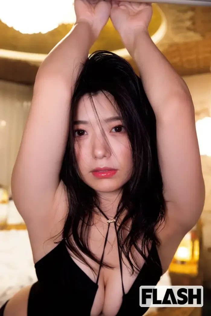 야마다 카나 , 이쿠미, 플래시 2025년 11일호