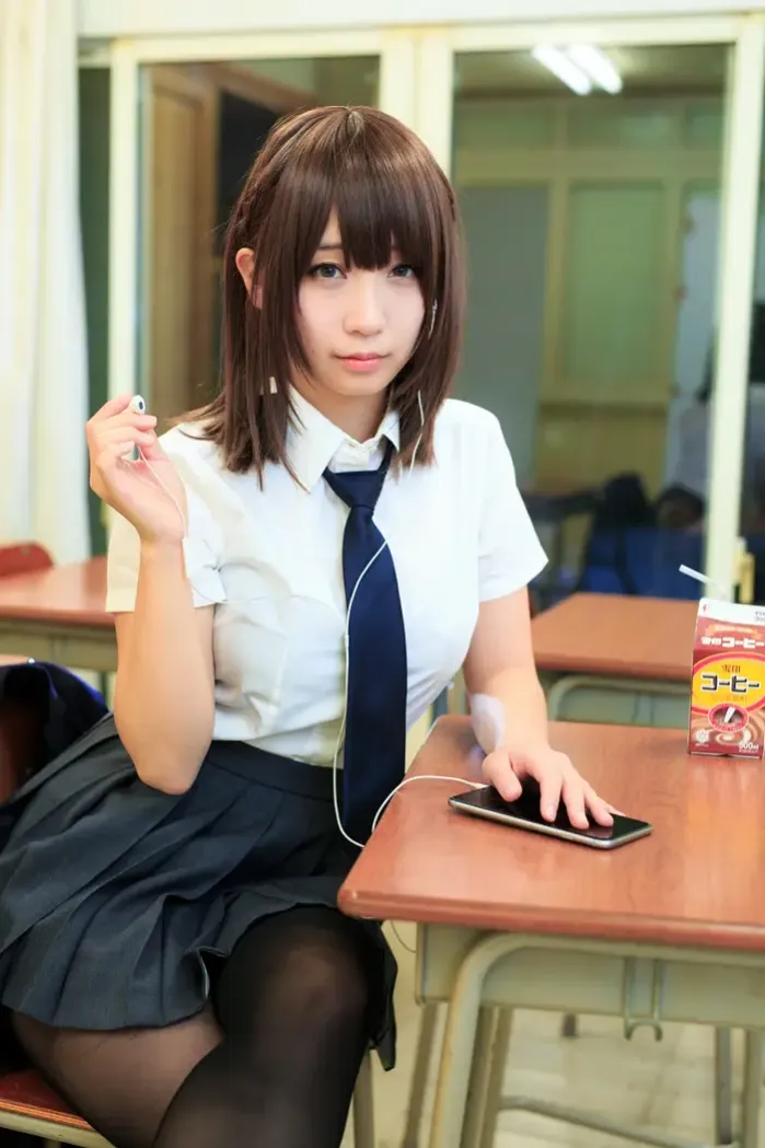 모에 이오리 사진집 (월요일의 그 아이) Set.04