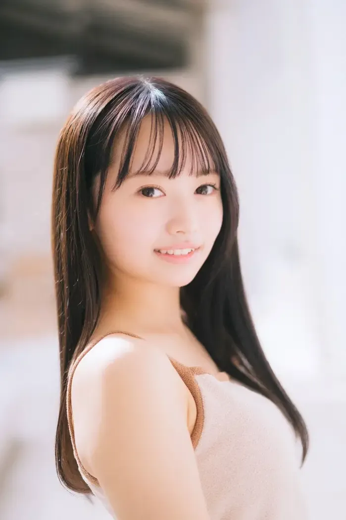 메이 하나다 위클리 플레이보이 플러스