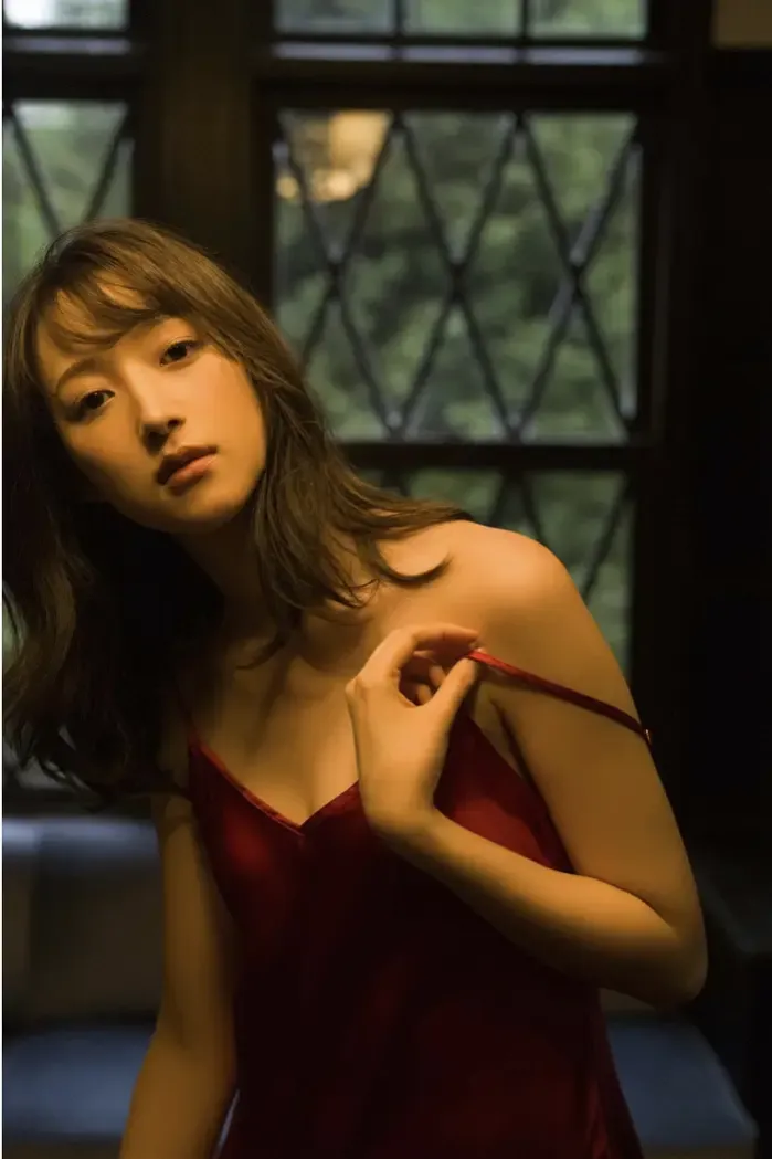 야마자키 아미 사진집 「아름다운 다리 클라이맥스 vol.2 완전판」 Set.01