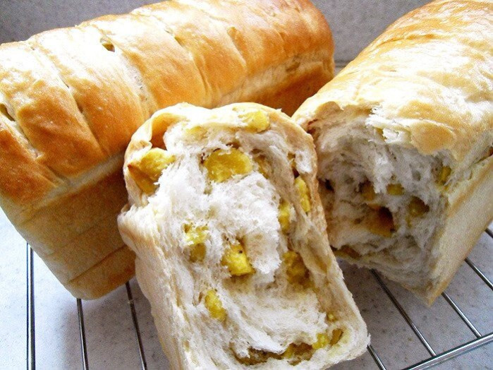 10.jpg 아빠가 빵 사왔다~