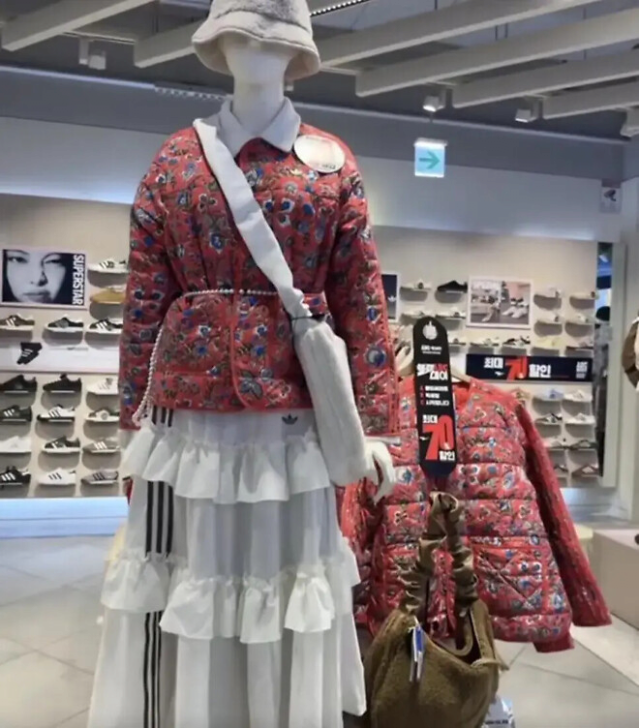 image.png 김장이 생각나는 아이다스 재킷.jpg