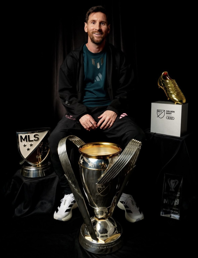 메시 인스타 이번 시즌 받은거 ㅋㅋㅋㅋ