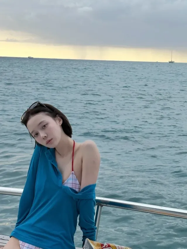 권은비 VS 윈터 같은 비키니