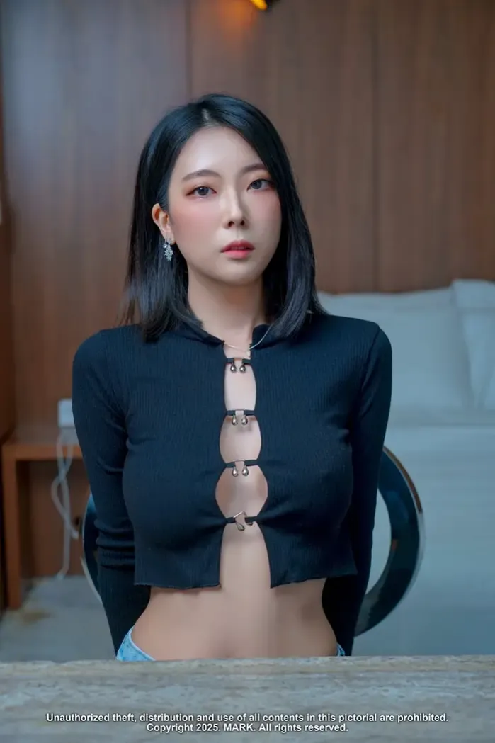 Mona 모나, MARK Photobook 「X Audition」 Set.02