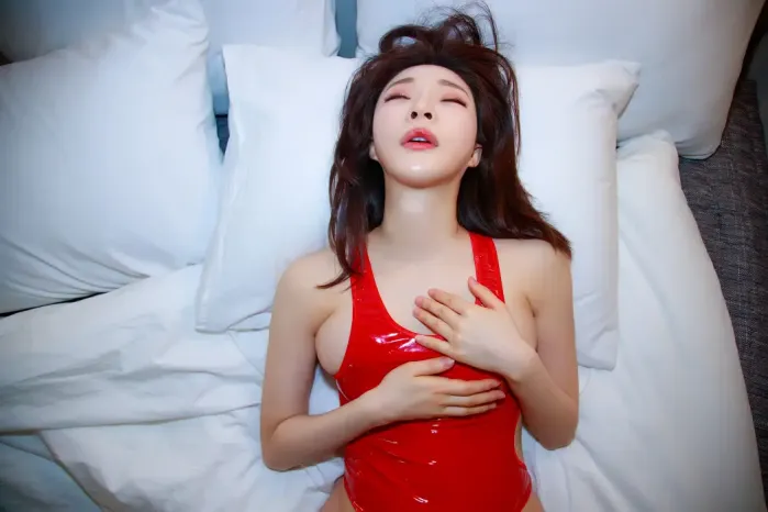 SUA 지수아, Photobook Leak Set.08