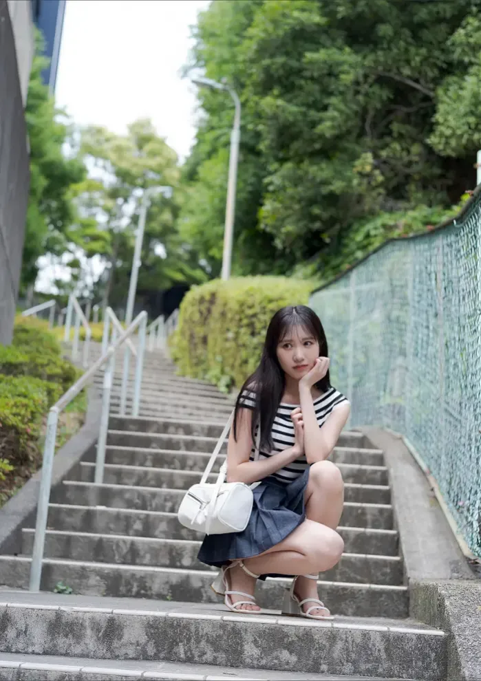 요코노 스미레, BUBKA 디지털 사진집 「그 커브, 반칙급!」 Set.01