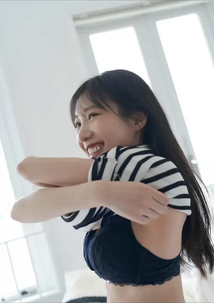 요코노 스미레, BUBKA 디지털 사진집 「그 커브, 반칙급!」 Set.01