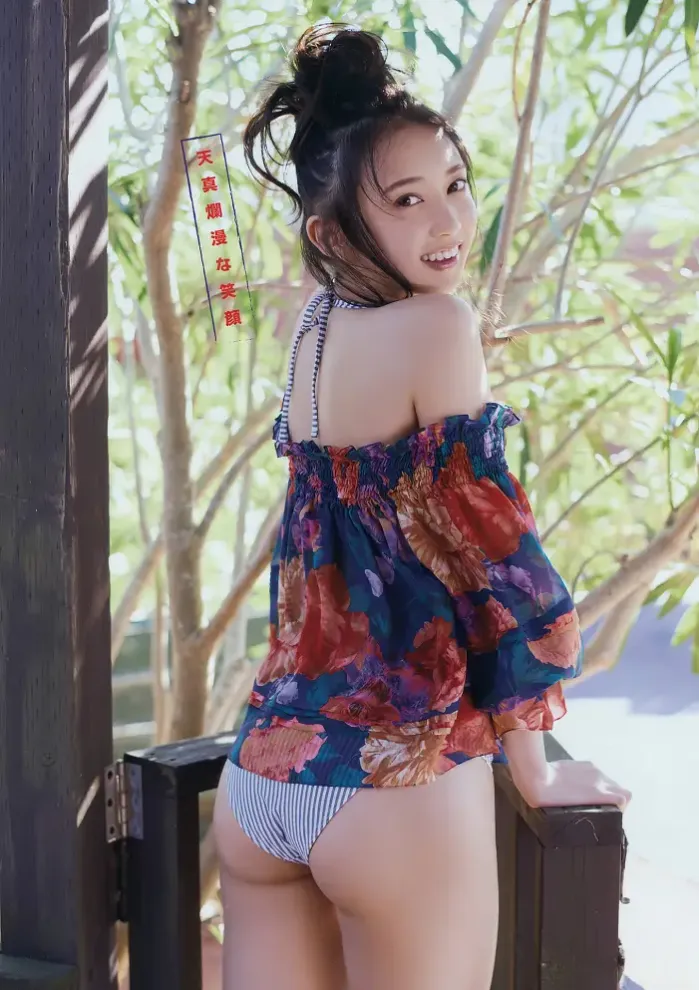 코미야 아리사・나노카・마키노 사유, Young Animal 2017 No.05