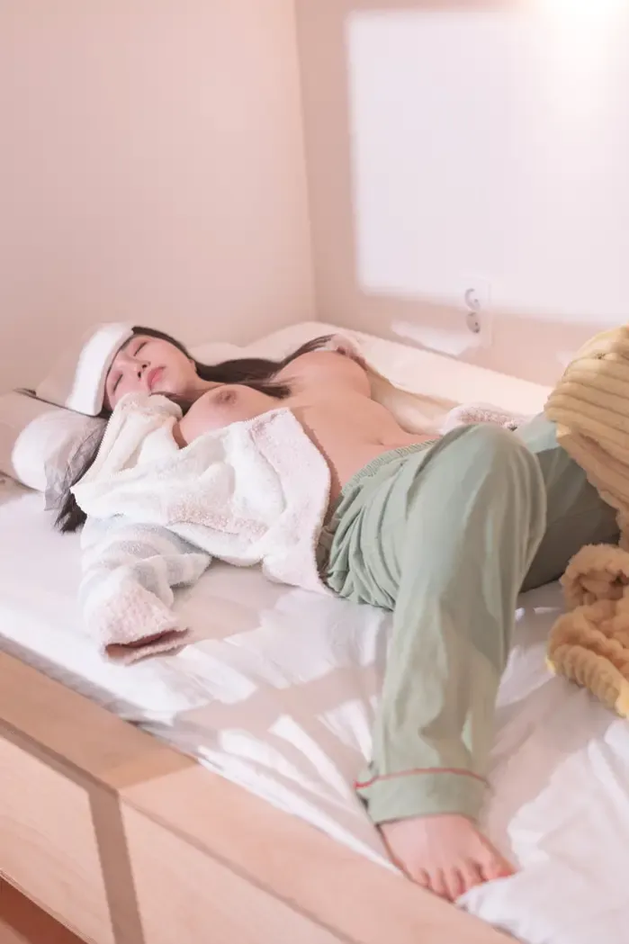 Dami 퀸다미, PhotoChips Vol.137 No.18 Set.01