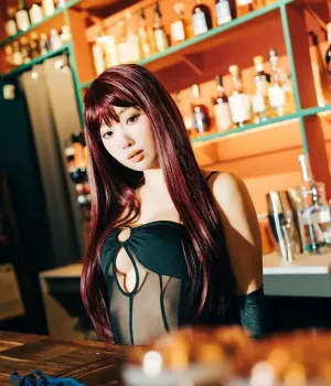 검은 눈, 하이비아 「시크릿 바」 세트.01