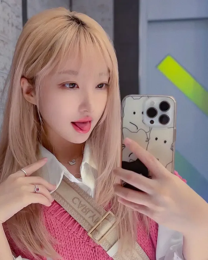 사장님네 아이돌 미모급의 모델 누나