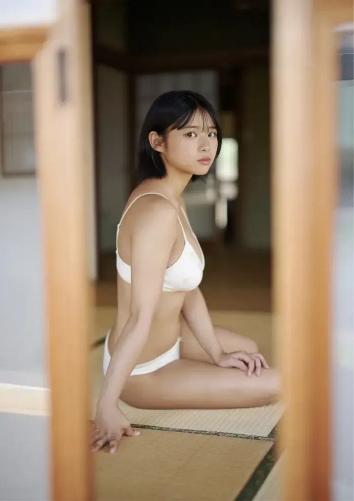 쿠와지마 미쿠, 돌체 사진집 「라스트 썸머 비키니」 Set02