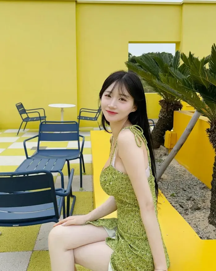 야외샤워장에서의 몸매자랑