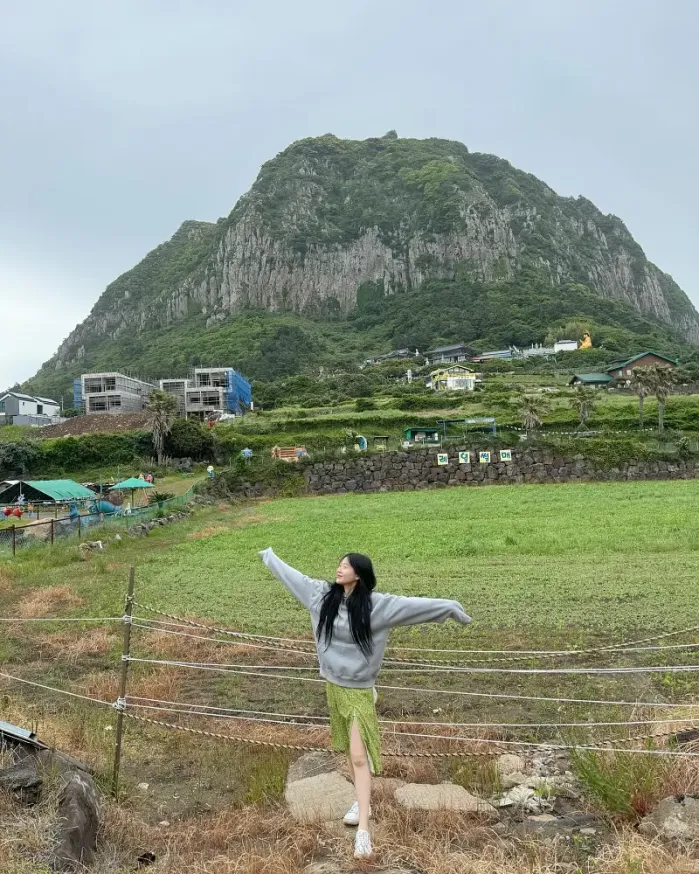 야외샤워장에서의 몸매자랑