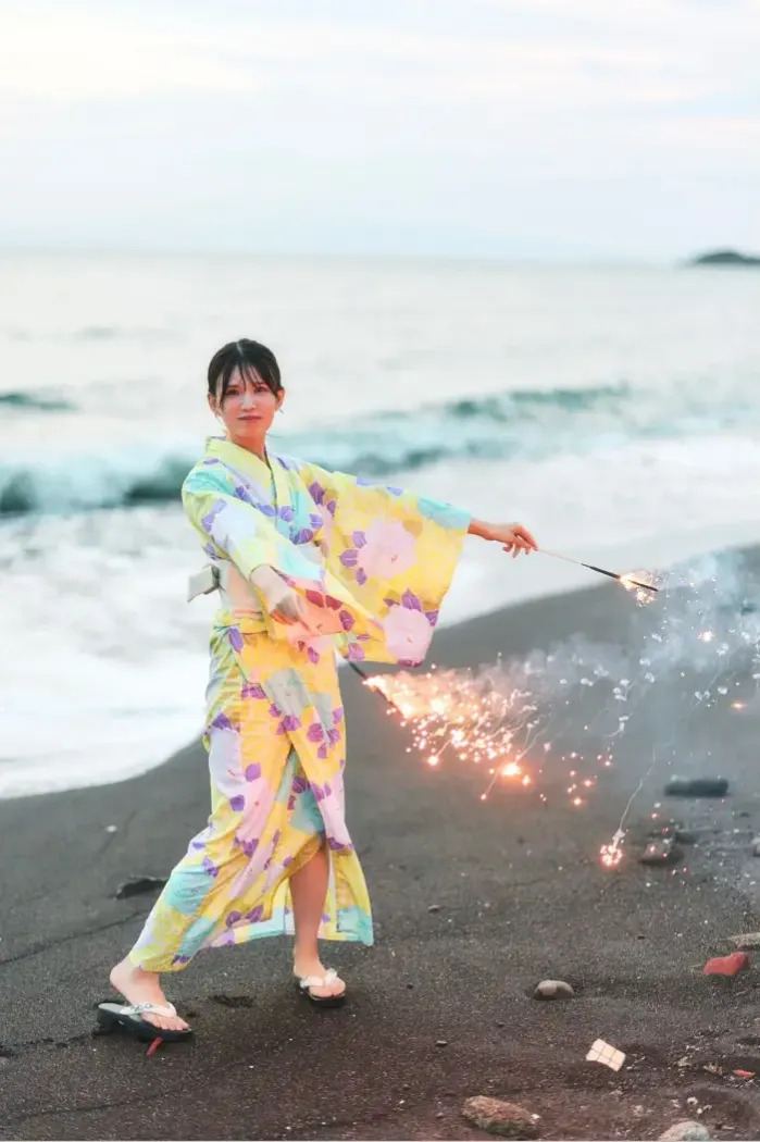 오카모토 아야카 사진집 「처음으로 물들이는 ‘여름’ 전 50컷 선공개」 Set.01