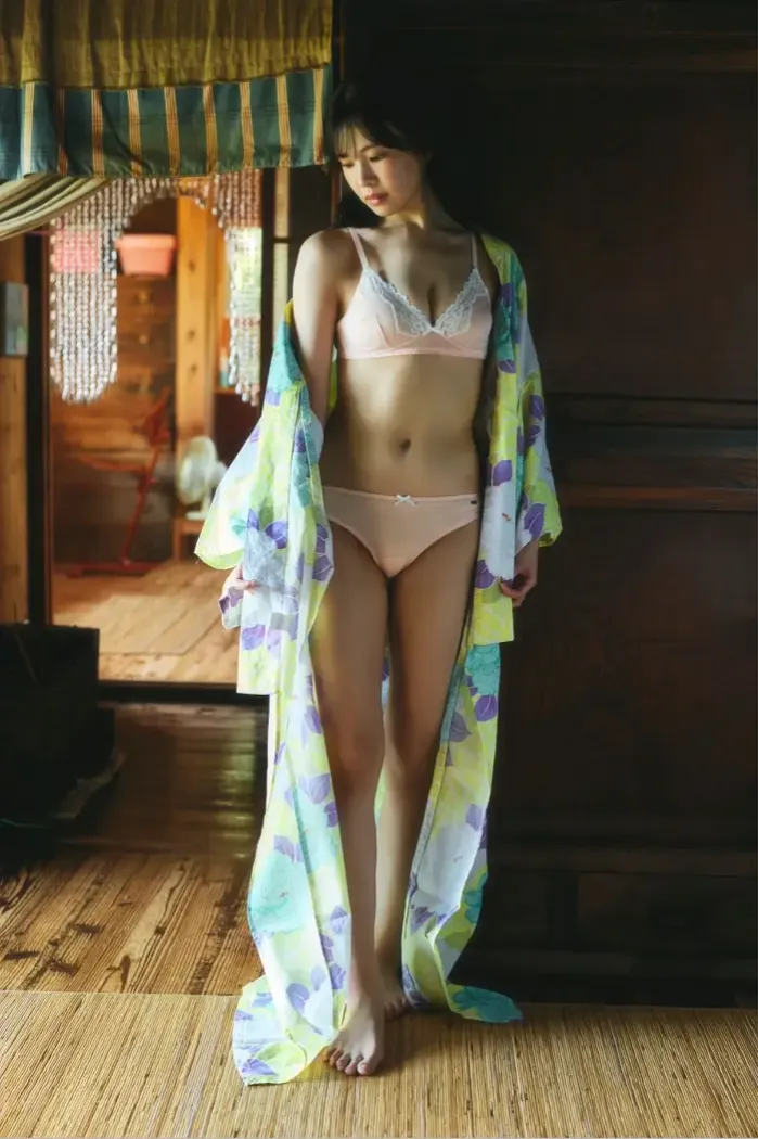 오카모토 아야카 사진집 「처음으로 물들이는 ‘여름’ 전 50컷 선공개」 Set.01