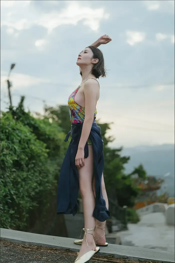 하라 미키에, No.344 2nd Week 「이국에서 다시, 너와.」 Set.01